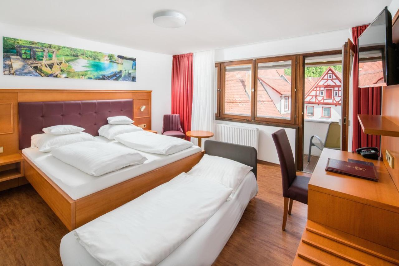 Hotel-Restaurant Ochsen Blaubeuren Habitación foto