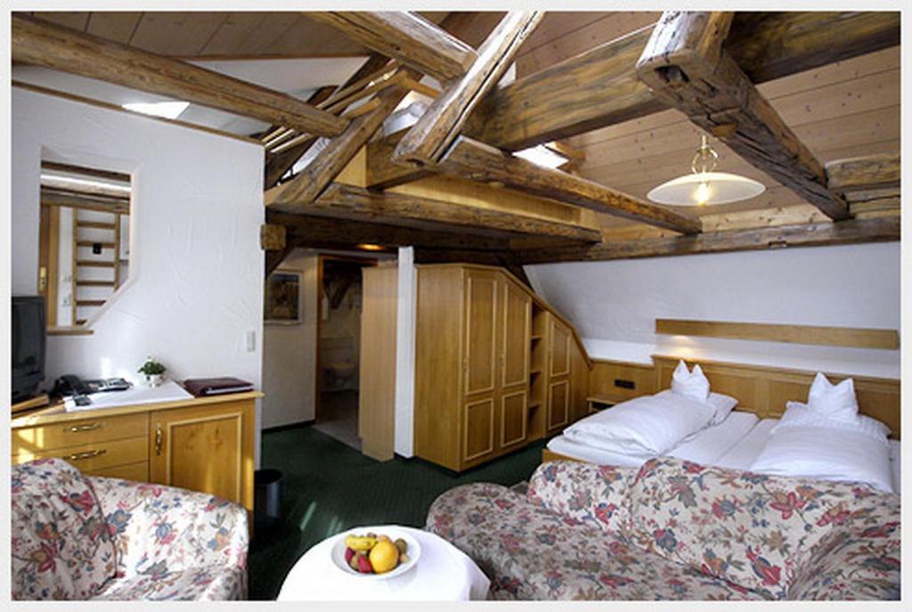 Hotel-Restaurant Ochsen Blaubeuren Habitación foto